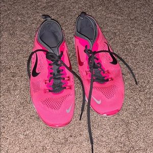 Women’s running / training / tennis shoes
